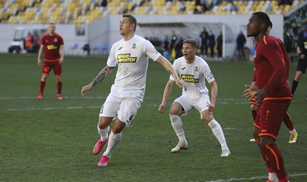 Игроки Олимпика в белой форме, ФК Олимпик