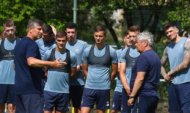 Эмилиан Карас (слева), ФК Динамо Киев