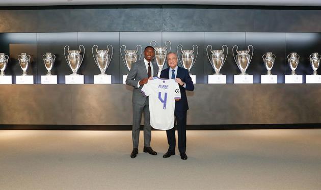 Давид Алаба (слева), ФК Реал