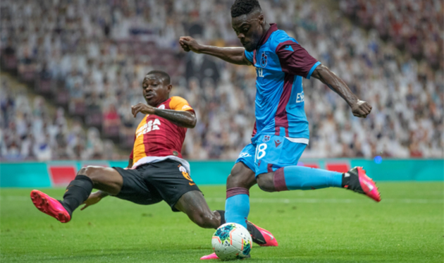 Калеб Экубан (справа), фото ФК Трабзонспор