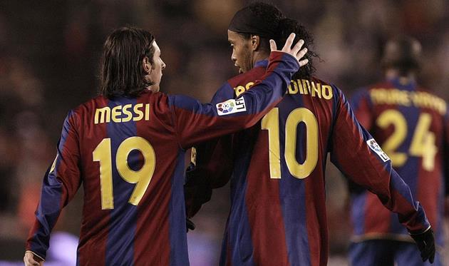 Роналдиньо и Месси. Фото Getty Images