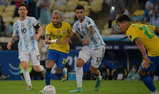 Лионель Месси и Кристиан Ромеро, Getty Images