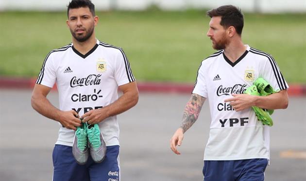 Месси и Агуэро. Фото Getty Images