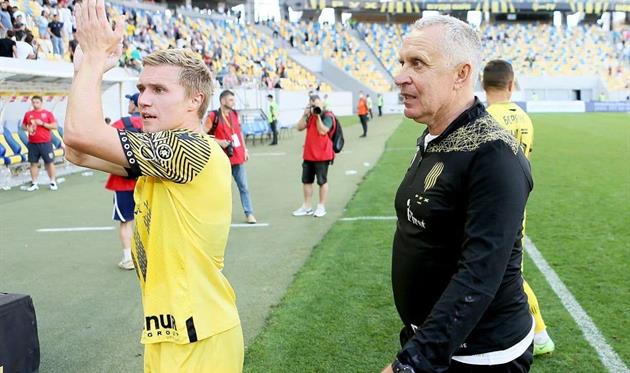 Леонид Кучук (справа), фото ФК Рух