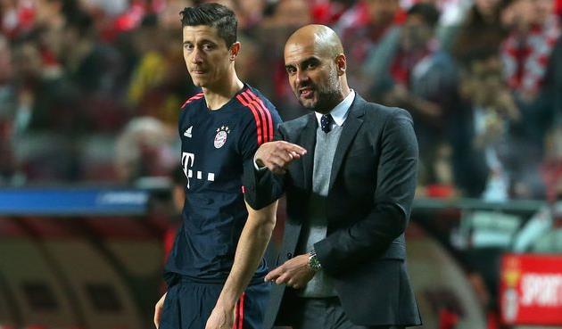 Хосеп Гвардиола (справа) и Роберт Левандовски, Getty Images