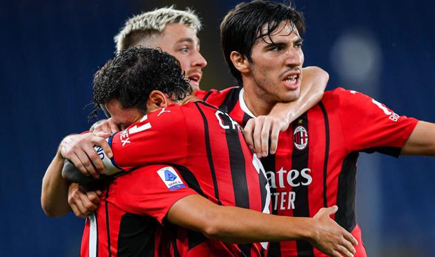 Радость игроков Милана, getty images