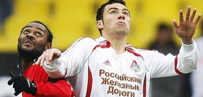 Бразильская дуэль в московском дерби, фото из архива fclm.ru