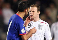 Руни против Сонейе