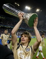 Аршавин с Кубком УЕФА, АР