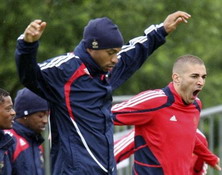 Анри работает, Бензема скучает