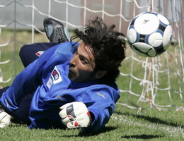 Джиджи Буффон, АР