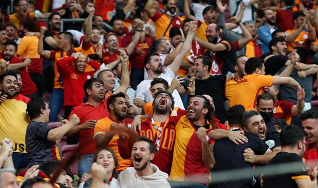 Лига Европы. Группа E: Галатасарай оказался сильнее Лацио, Локомотивом чудом спасся в матче с Марселем