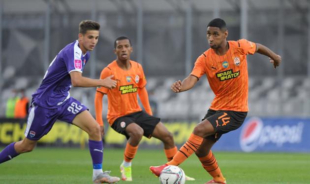 Родион Плакса (слева), ФК Шахтер