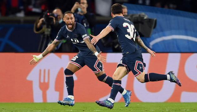 Лионель Месси празднует гол в ворота Манчестер Сити, Getty Images