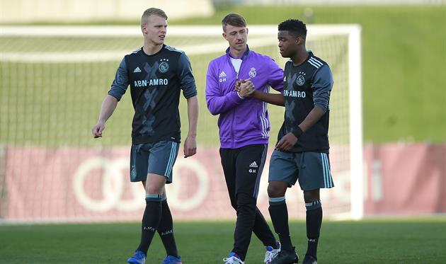 Гути (посередине), Getty images