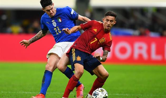 Йереми Пино (на переднем плане) в матче против Италии, Getty Images