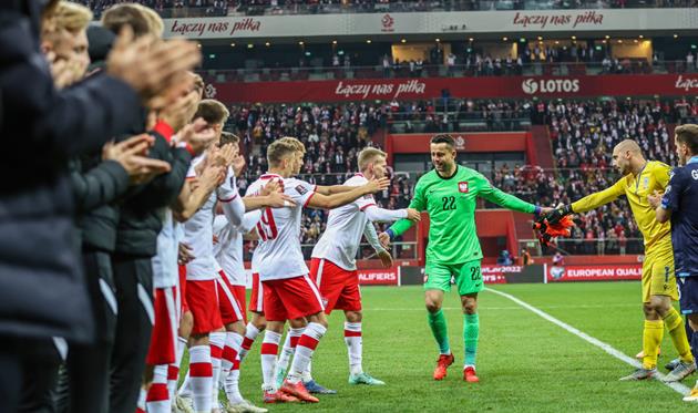 Коридор почета для Лукаса Фабиански, фото: PZPN