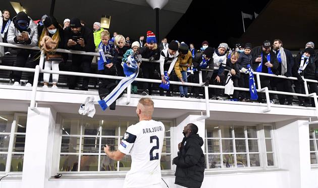 Паулюс Араюури, Lehtikuva