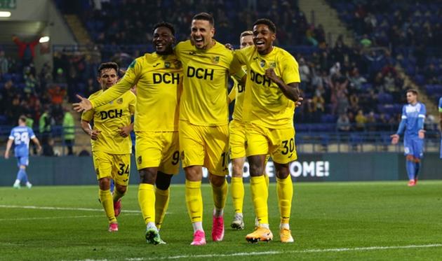 Металлист в большинстве разгромил Кремень