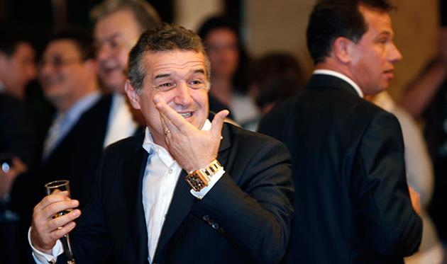 Джиджи Бекали, Reuters