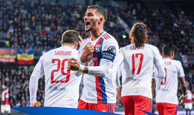 Лион празднует победу, Olympique Lyonnais