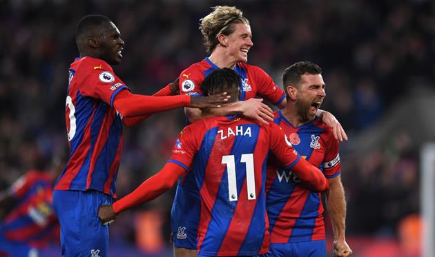 Радость игроков Кристал Пэлас, getty images