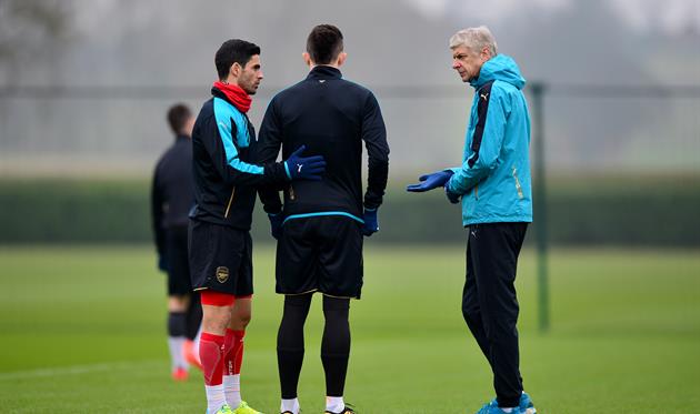 микель артета и арсен венгер, getty images