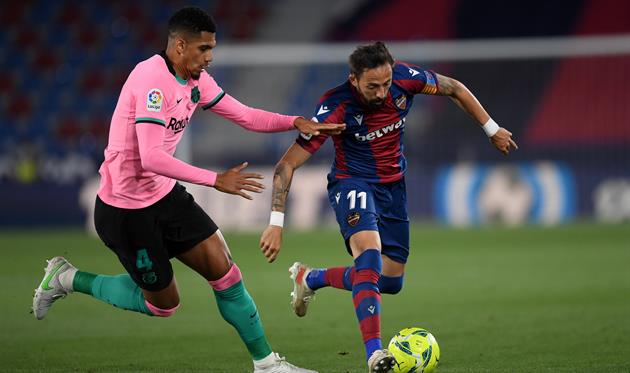 рональд араухо (слева), getty images