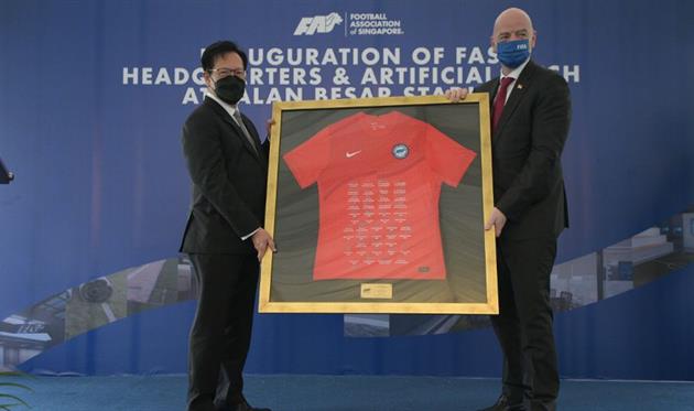 джанни инфантино (справа), espn