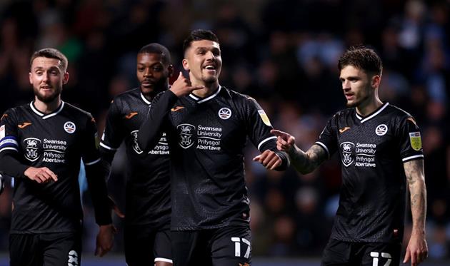 Жоэль Пиро (в центре), Getty Images