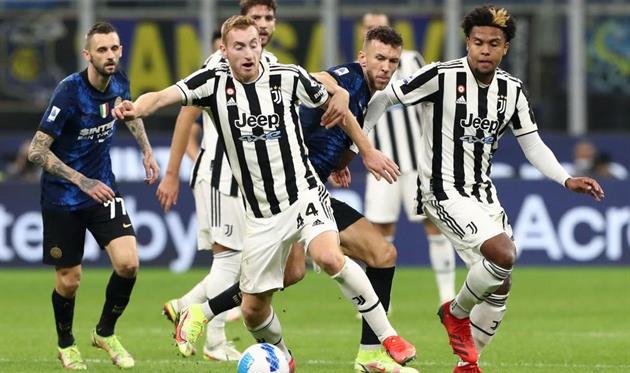 Деян Кулусевски (№44) и Вестон Маккенни (справа), Getty Images