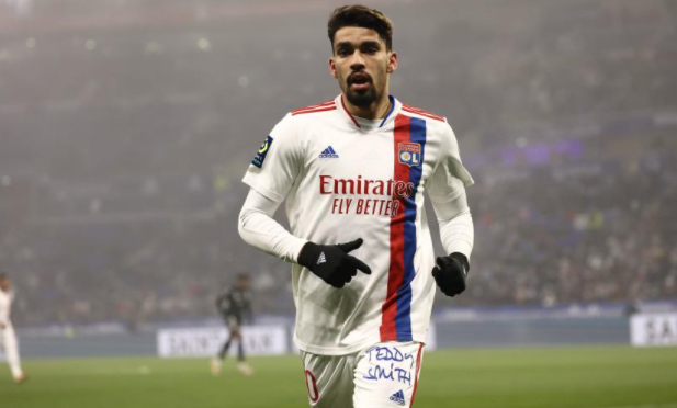 Лукас Пакета, L'Équipe