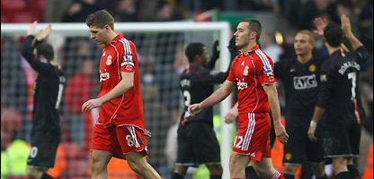 Прошлогоднее сражение на Анфилде завершилось не в пользу Ливерпуля, фото bbc.co.uk