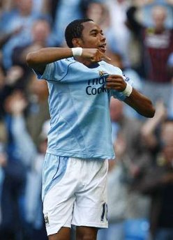 Робиньо забил, фото Reuters