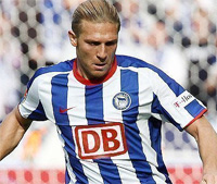 Воронин в дебютном поединке за Герту, фото herthabsc.de