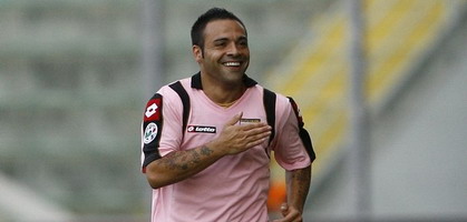 Фабрицио Микколи поставил на колени Рому, АР