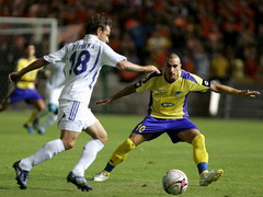 Шальке спокойно побеждает, kicker.de