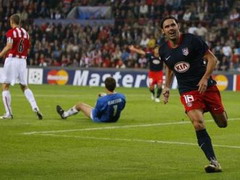 Манише, Reuters