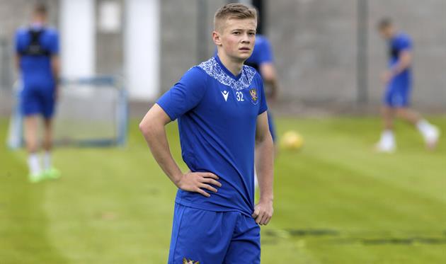 Максим Кучерявый, ФК Сент-Джонстон