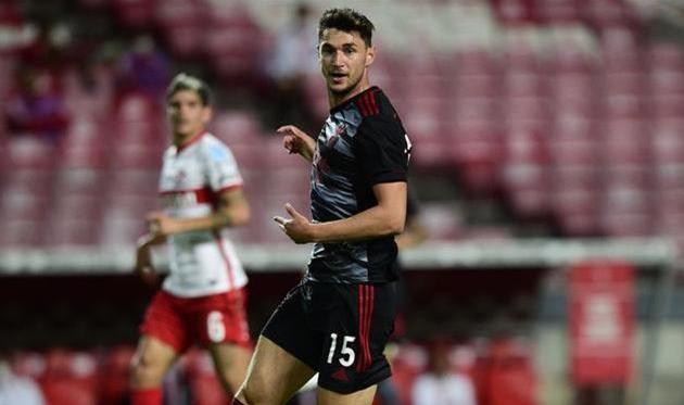 Роман Яремчук, ФК Бенфика