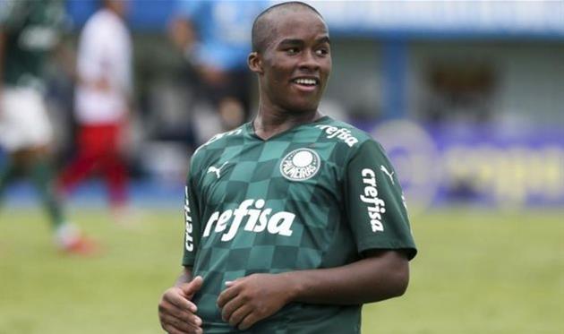 Өте әдемі жетілген фигура