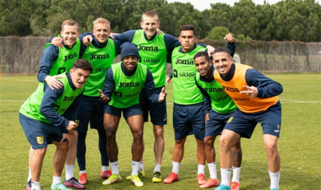 Александр Мизюк и его команда, фото ФК Металлист