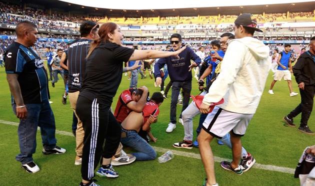 У Мексиці під час матчу сталася масова бійка вболівальників зі смертельними наслідками