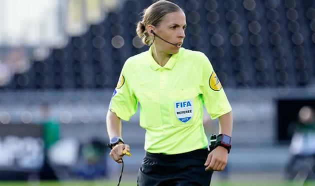 Стефані Фраппар, fff.fr