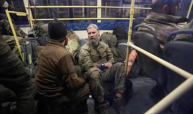 Війна, день 83. Евакуаційна місія з Азовсталі триває, нею керують наші військові і розвідники