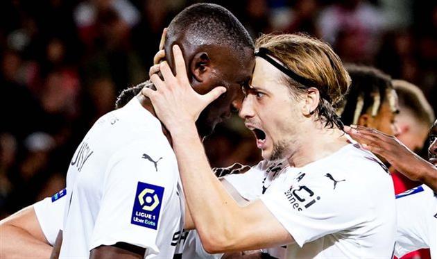 twitter.com/staderennais