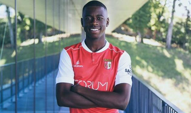 Леонардо Бута, claquemagazine.com