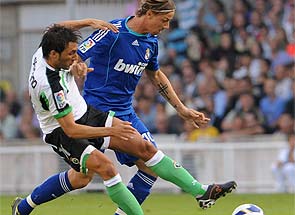 В игре с Расингом Барселона потеряла Глеба, Реал - Гути