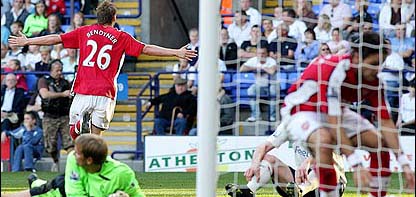 Арсенал вышел на первое место, фото bbc.co.uk