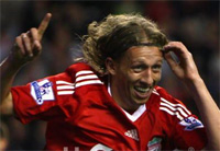 Лукас празднует победный гол